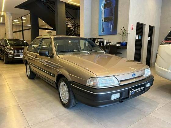 FORD VERSAILLES 2.0 GHIA 8V ÁLCOOL 2P MANUAL FORD VERSAILLES 2.0 GHIA 8V ÁLCOOL 2P MANUAL